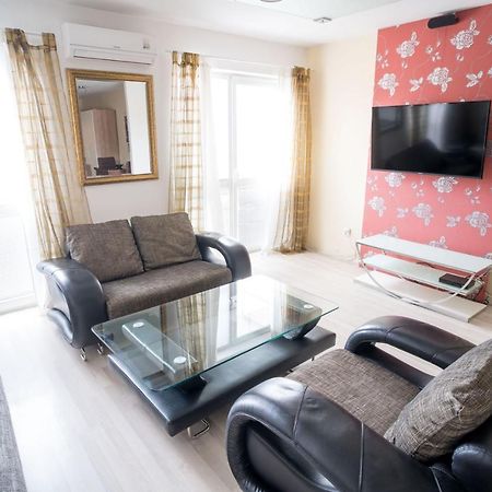 Apartment Vodni With Parking Брно Экстерьер фото
