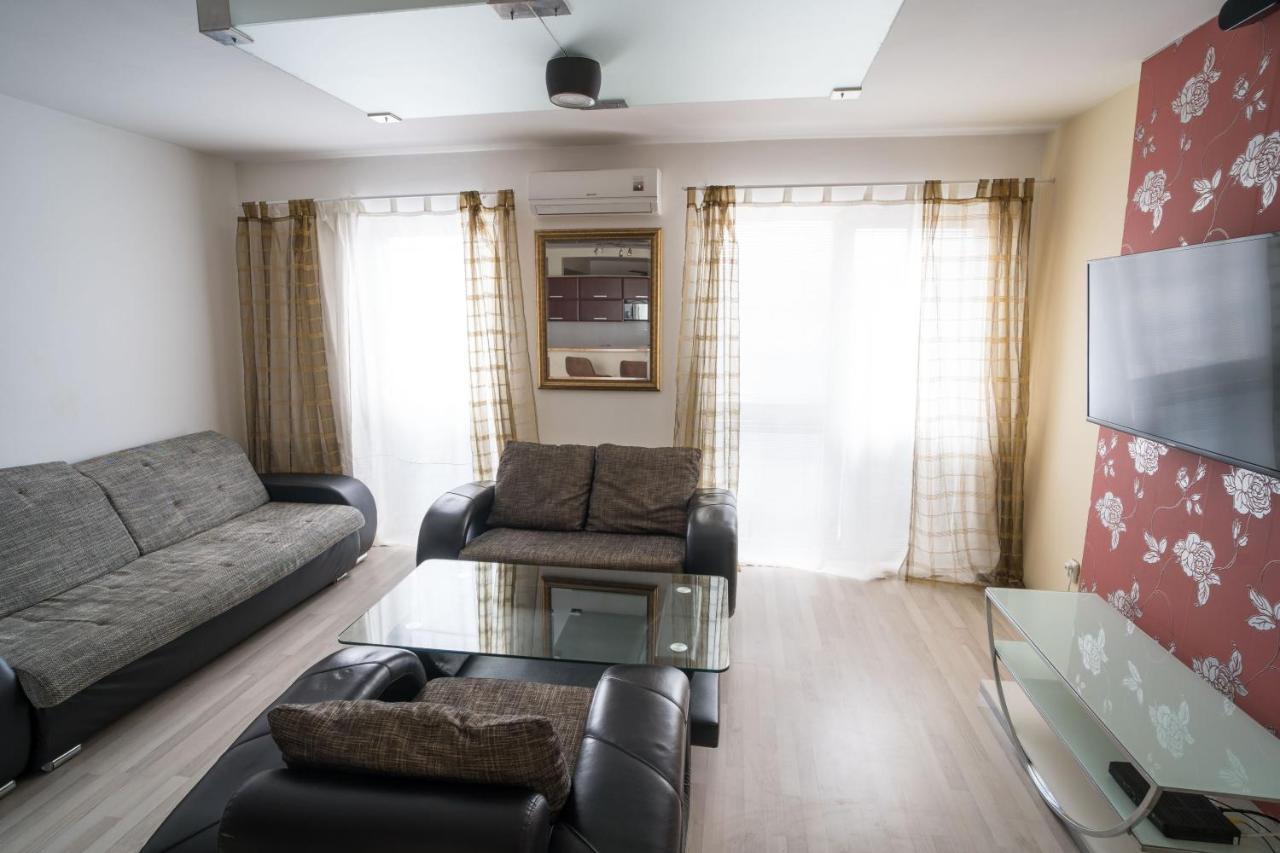 Apartment Vodni With Parking Брно Экстерьер фото